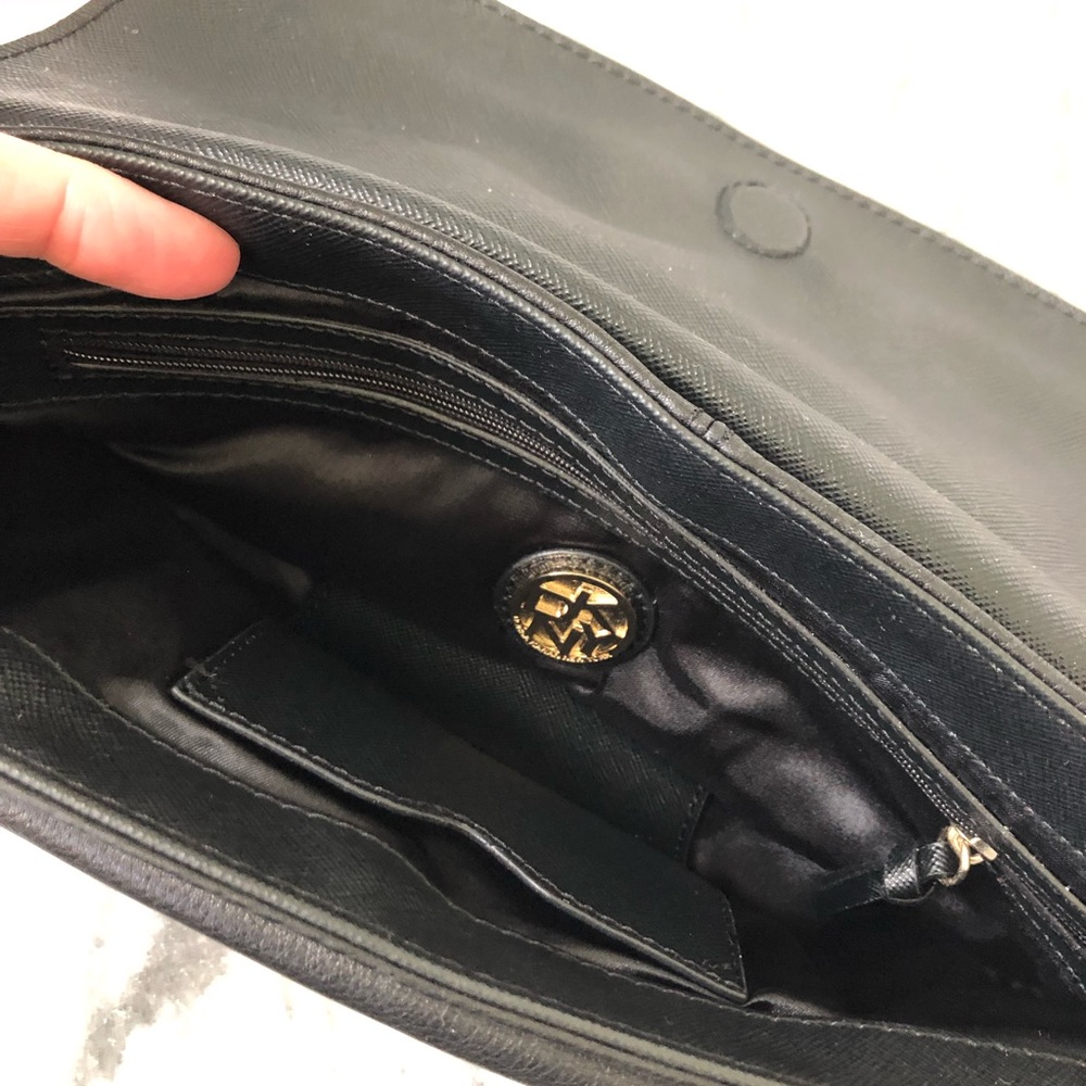 DKNY Black Leather Shoulder Bag - Picture 4 of 8